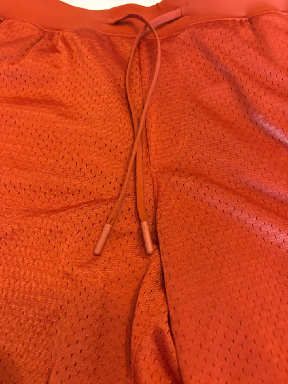NWT‎ Lululemon Double-layered mesh shorts 7” size small ARTN